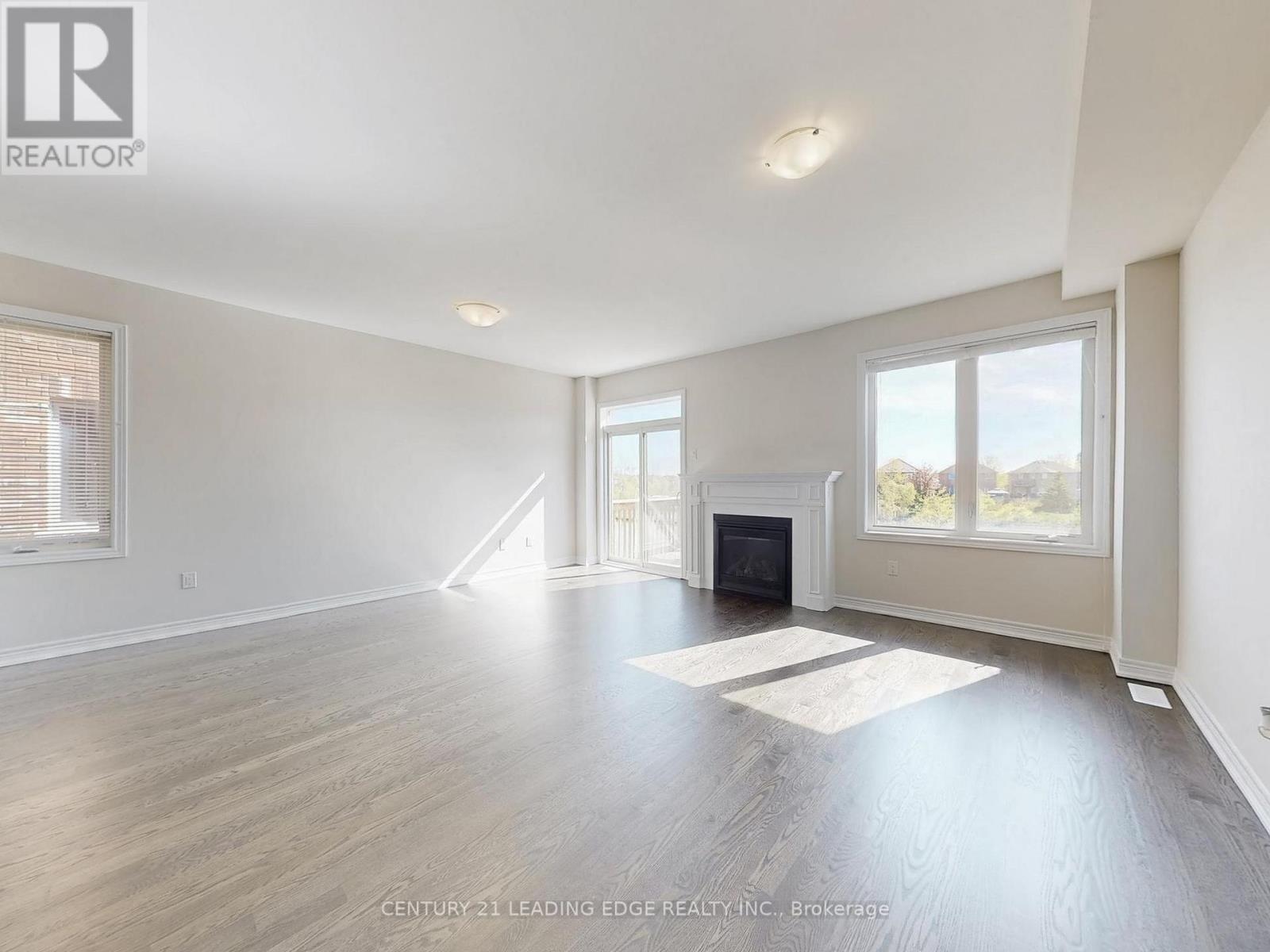 2023 Mullen Street, Innisfil, Ontario  L9S 0J8 - Photo 10 - N12535956