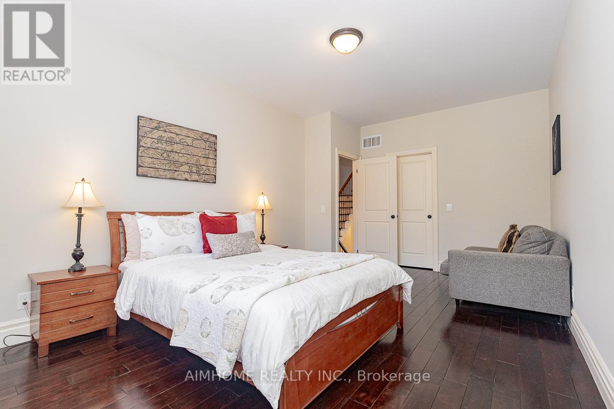 220 Weldrick Road W, Richmond Hill, Ontario L4C 3V3 - Photo 20 - N12535962