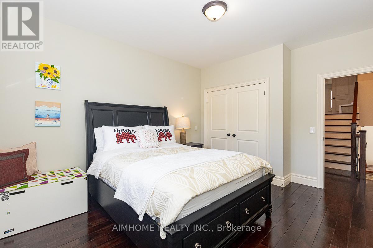 220 Weldrick Road W, Richmond Hill, Ontario L4C 3V3 - Photo 22 - N12535962