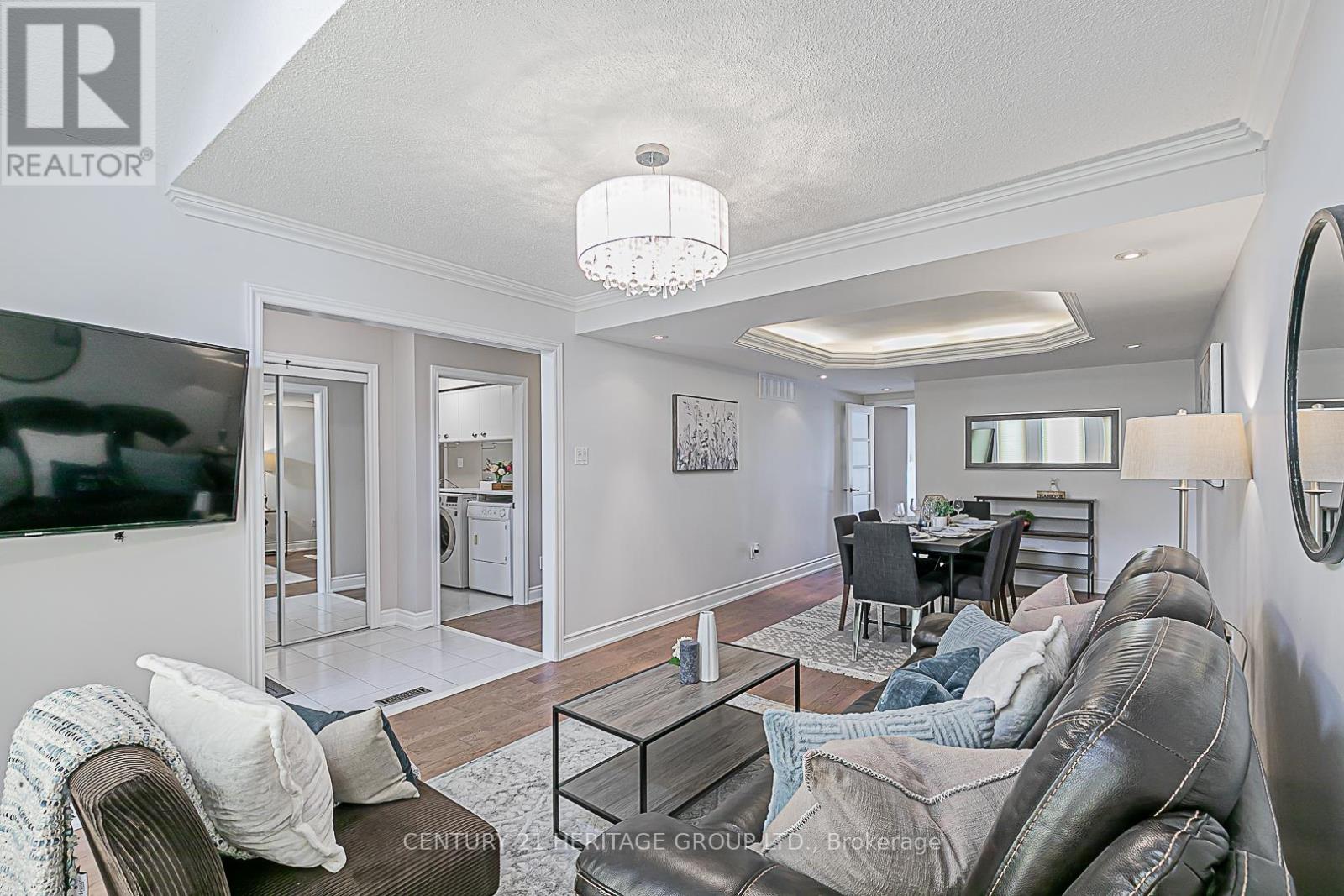 310 Chambers Crescent, Newmarket, Ontario  L3X 1T2 - Photo 6 - N12535988