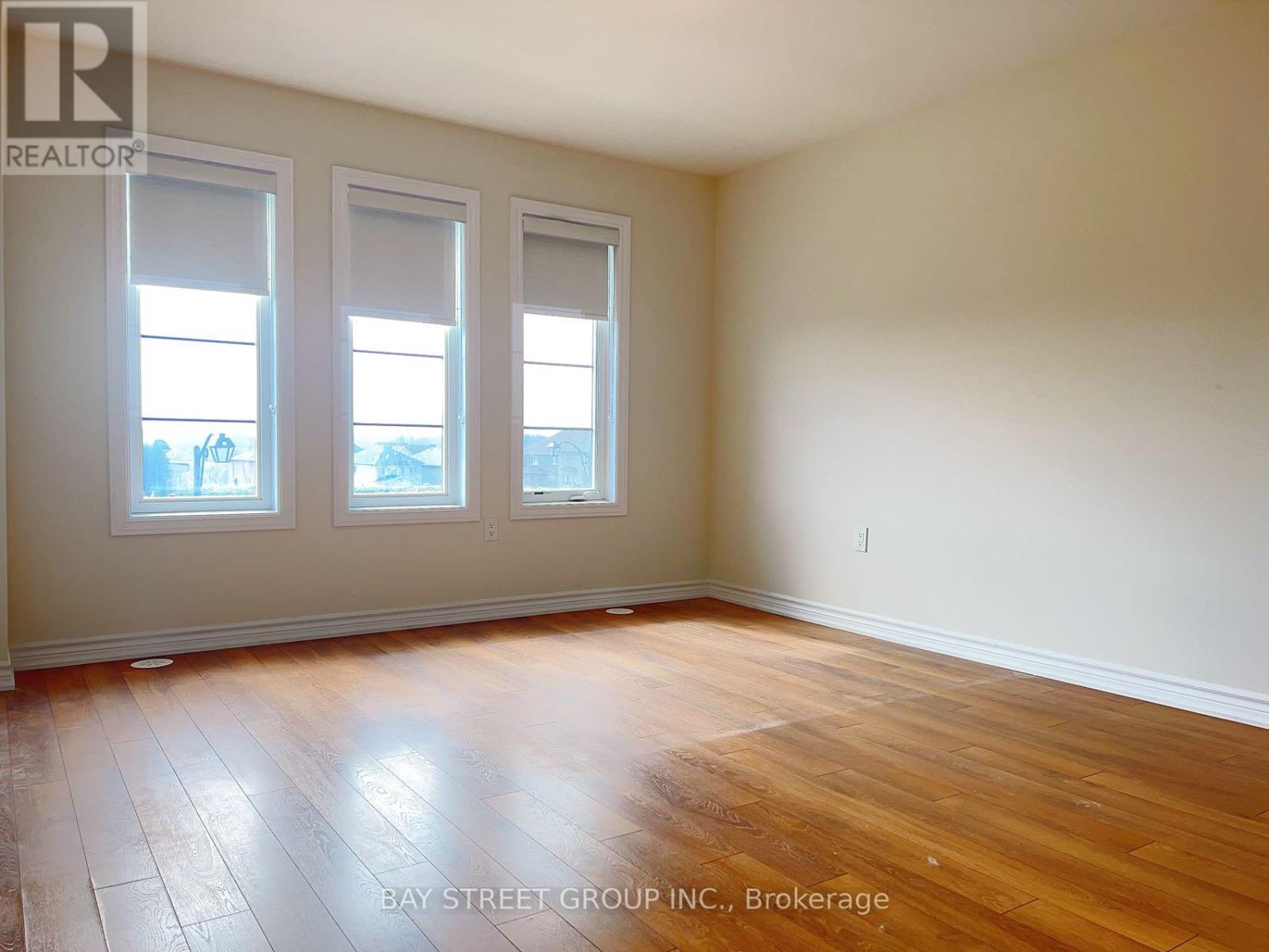 29 Verbena Street, East Gwillimbury, Ontario  L9N 0T6 - Photo 12 - N12535996