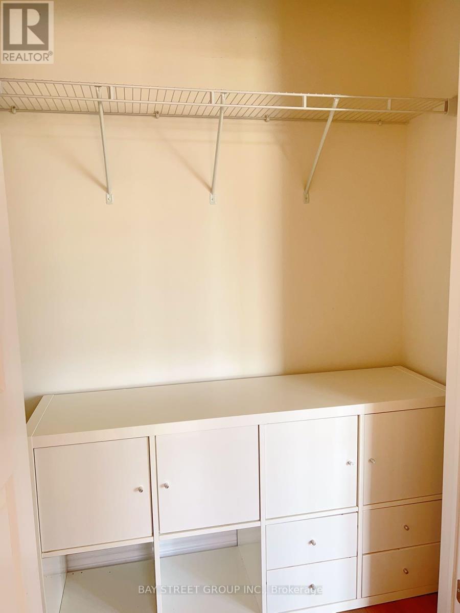 29 Verbena Street, East Gwillimbury, Ontario  L9N 0T6 - Photo 6 - N12535996