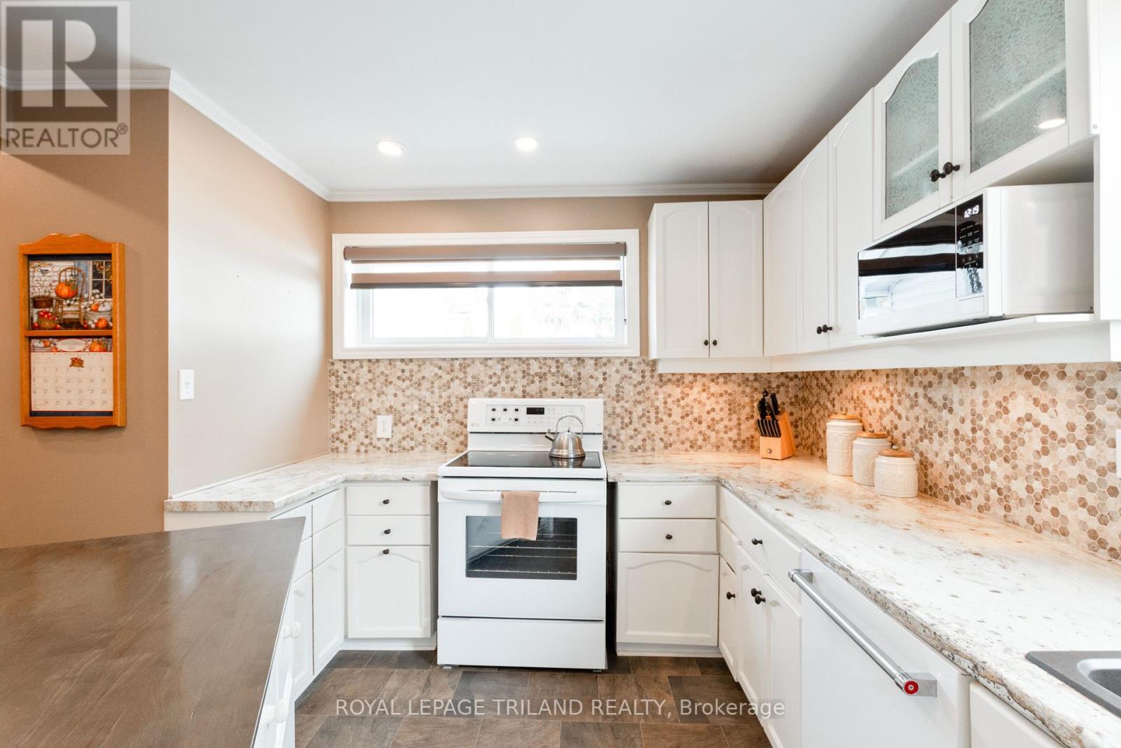 112 Elm Street, St. Thomas, Ontario  N5R 1H8 - Photo 3 - X12536104