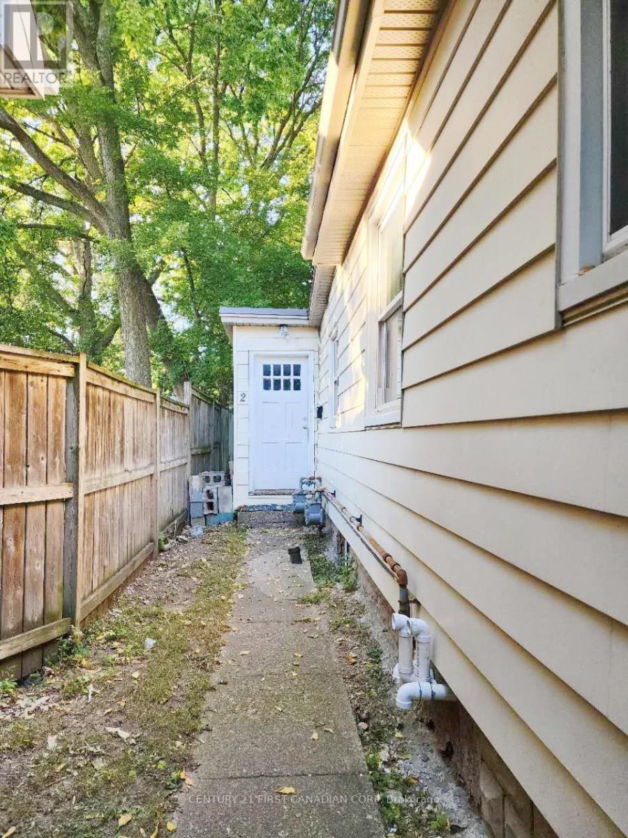 UNIT 2 - 648 OXFORD STREET E, London East, Ontario