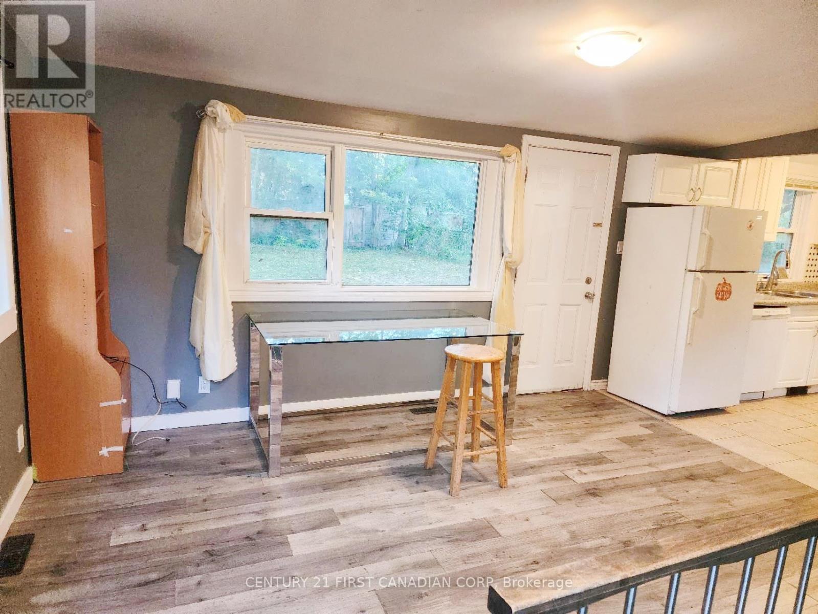 Unit 2 - 648 Oxford Street E, London East, Ontario  N5Y 3J4 - Photo 3 - X12536276