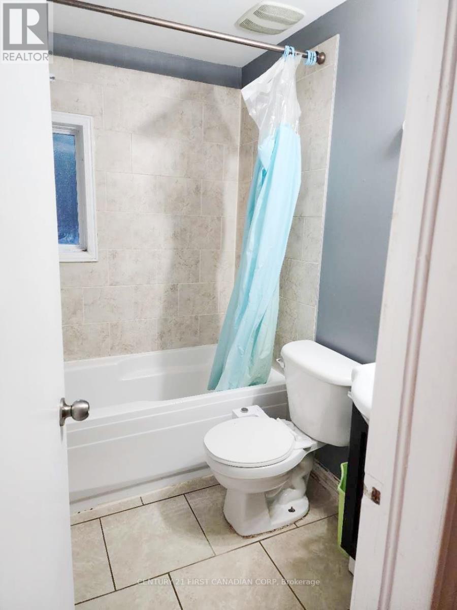 Unit 2 - 648 Oxford Street E, London East, Ontario  N5Y 3J4 - Photo 7 - X12536276