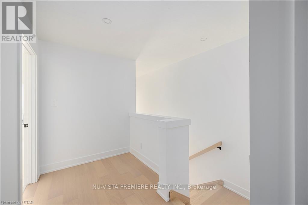 105 - 1965 Upperpoint Gate, London South, Ontario N6K 0L2 - Photo 16 - X12536300