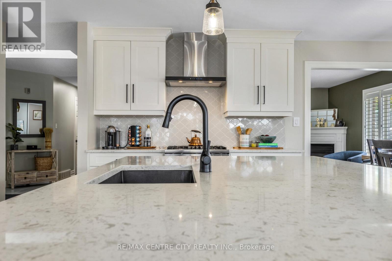 19 Daugherty Drive, St. Thomas, Ontario  N5R 4W4 - Photo 10 - X12536364