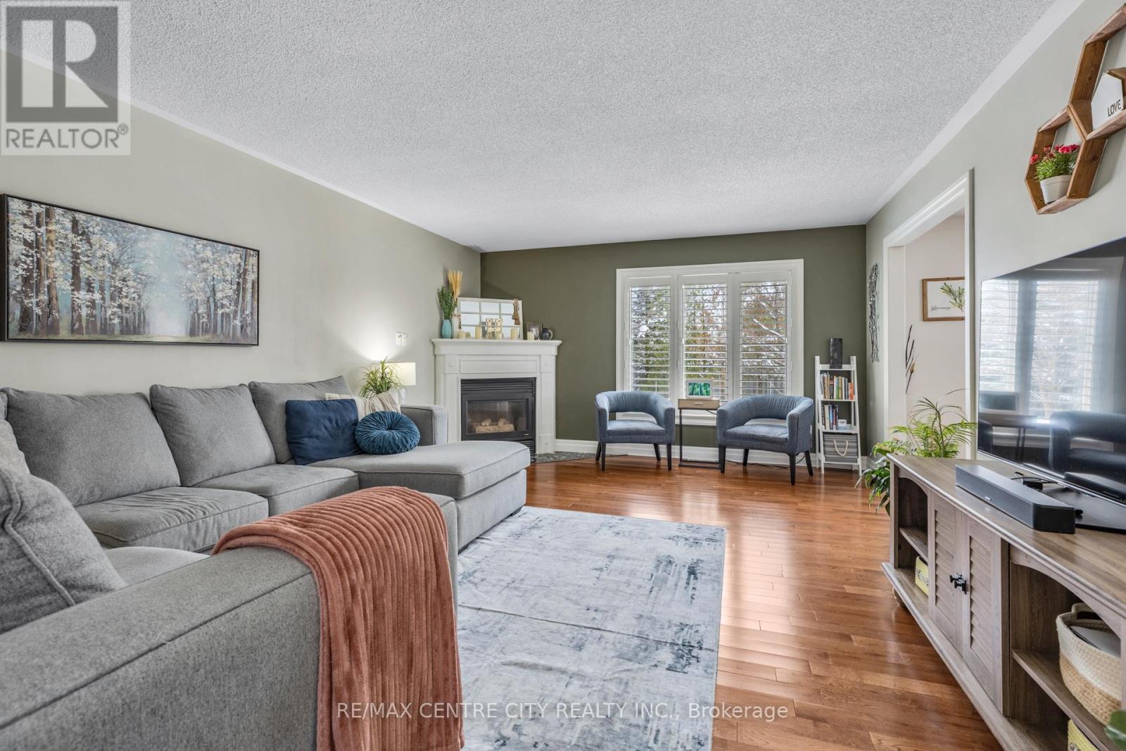 19 Daugherty Drive, St. Thomas, Ontario  N5R 4W4 - Photo 14 - X12536364