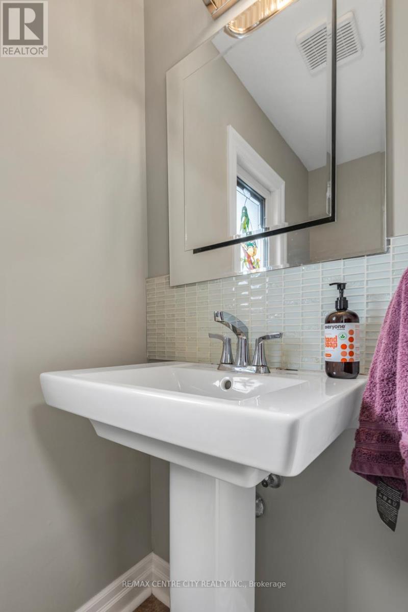 19 Daugherty Drive, St. Thomas, Ontario  N5R 4W4 - Photo 27 - X12536364