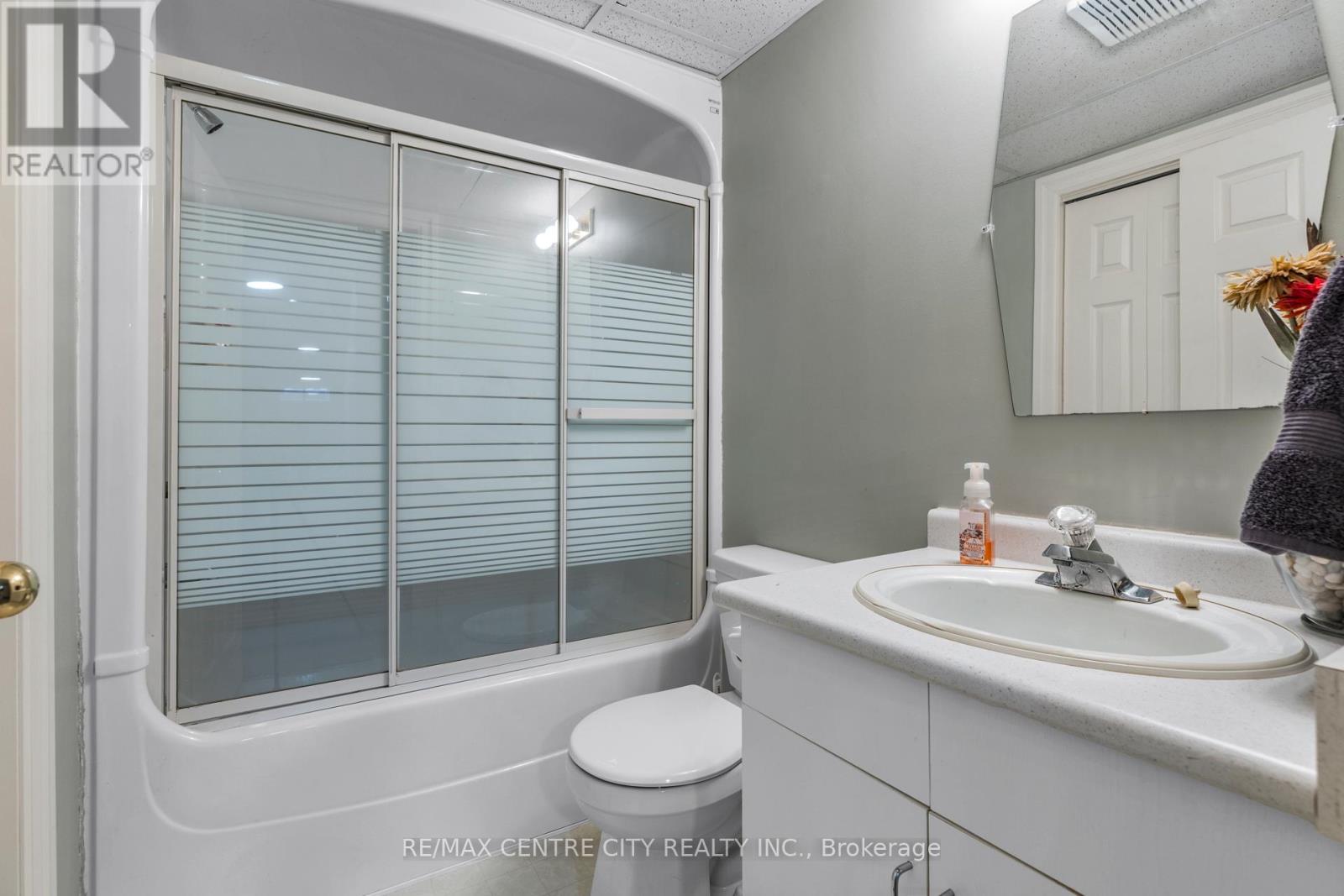 19 Daugherty Drive, St. Thomas, Ontario  N5R 4W4 - Photo 36 - X12536364