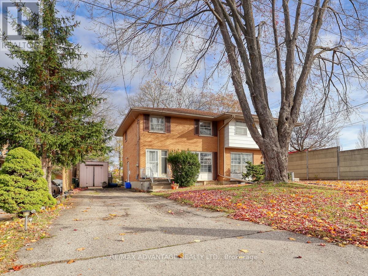 38a & 38b Adare Crescent, London South, Ontario  N6C 2S7 - Photo 3 - X12536370
