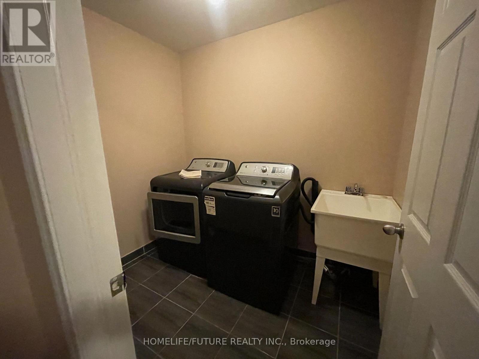 2372 Equestrian Crescent, Oshawa, Ontario  L1L 0L6 - Photo 12 - E12464468