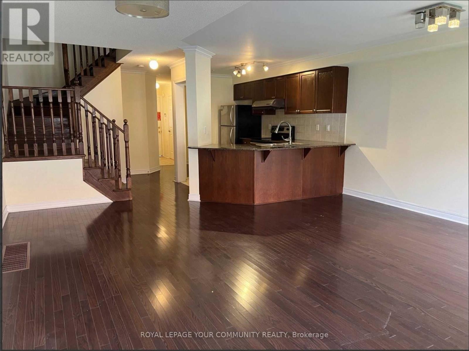 119 Amulet Crescent, Richmond Hill, Ontario  L4S 2V9 - Photo 2 - N12531836