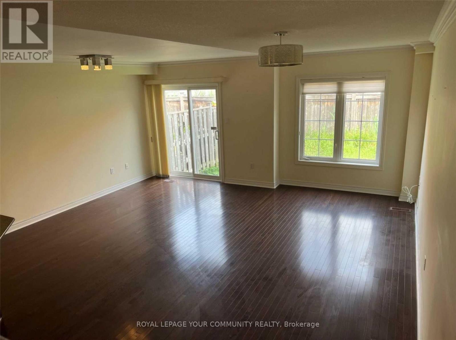 119 Amulet Crescent, Richmond Hill, Ontario  L4S 2V9 - Photo 4 - N12531836