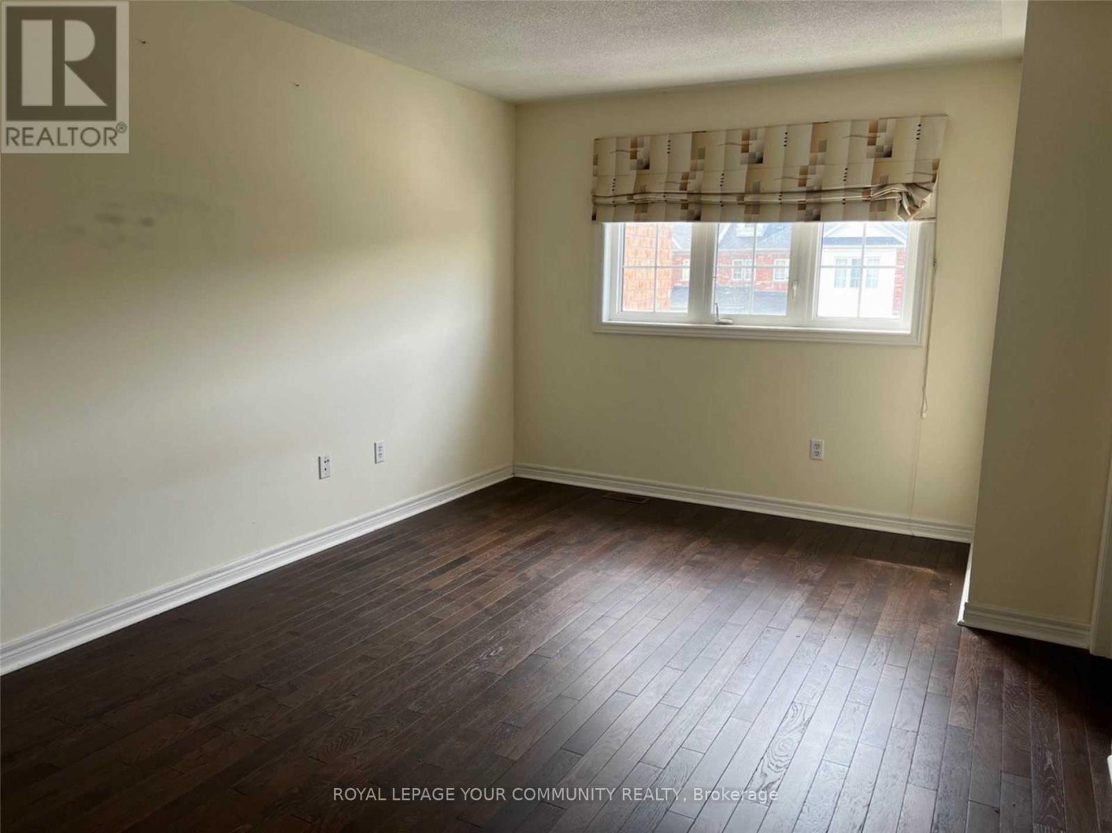 119 Amulet Crescent, Richmond Hill, Ontario  L4S 2V9 - Photo 5 - N12531836