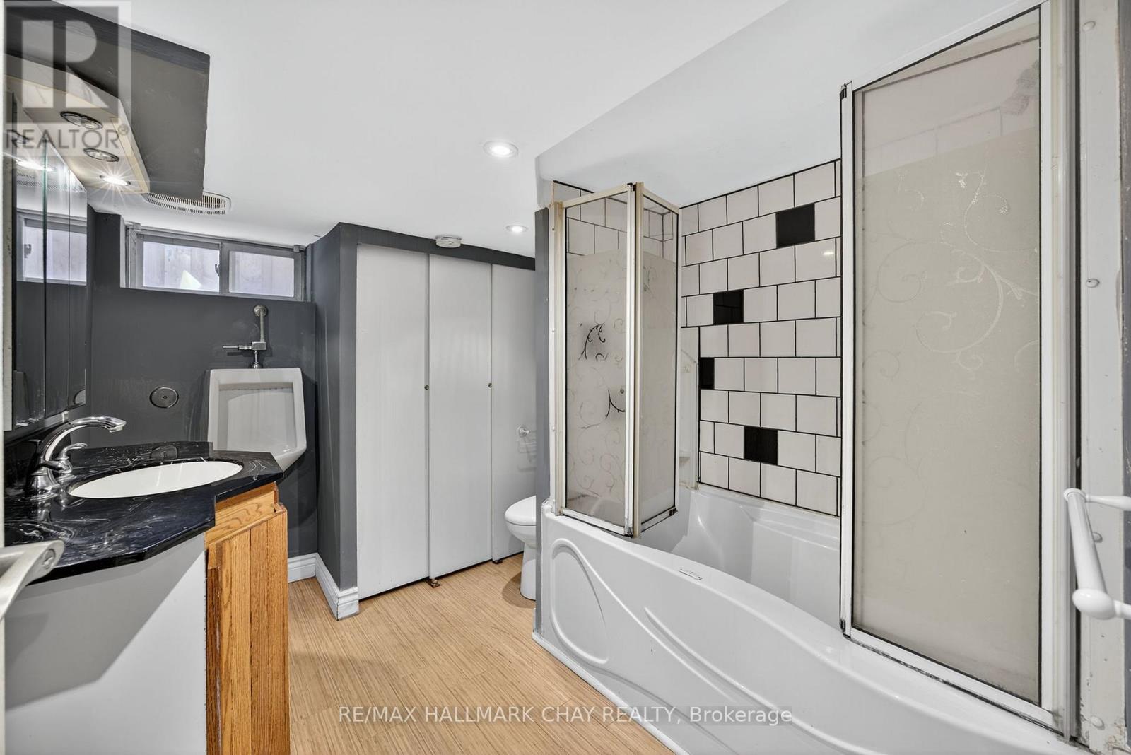 114 Burton Avenue, Barrie, Ontario  L4N 2R8 - Photo 23 - S12535900