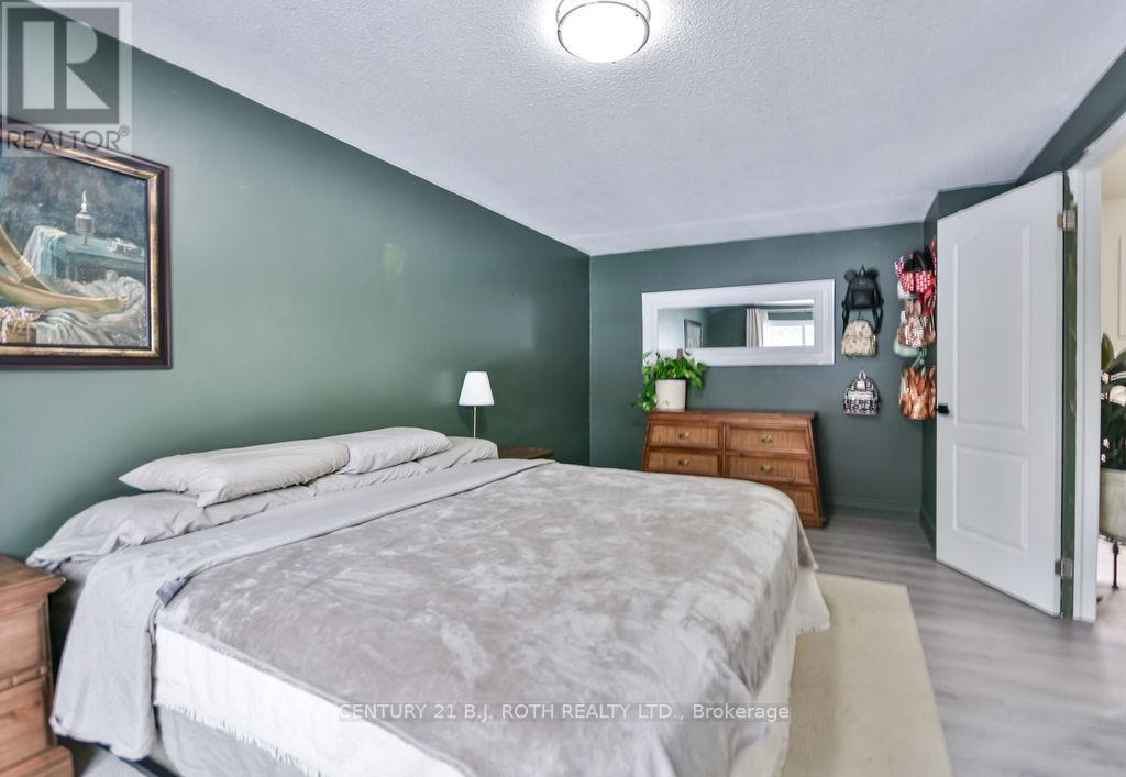 69 Janice Drive, Barrie, Ontario  L4N 5N4 - Photo 12 - S12535910