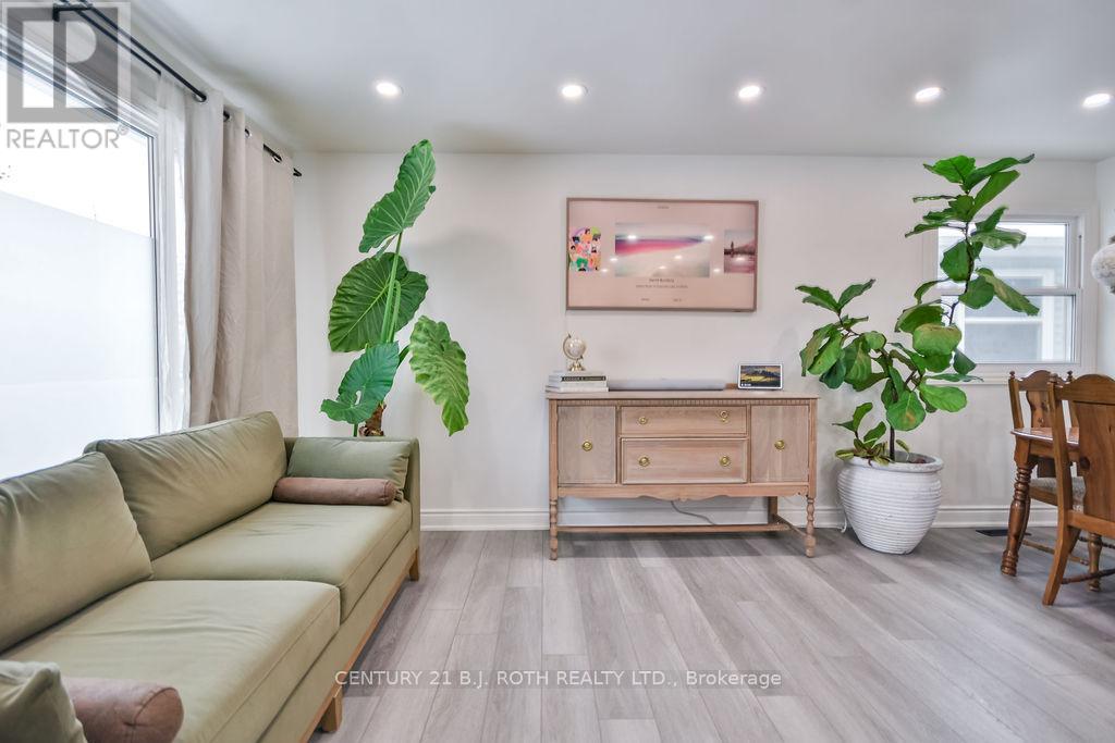 69 Janice Drive, Barrie, Ontario  L4N 5N4 - Photo 2 - S12535910