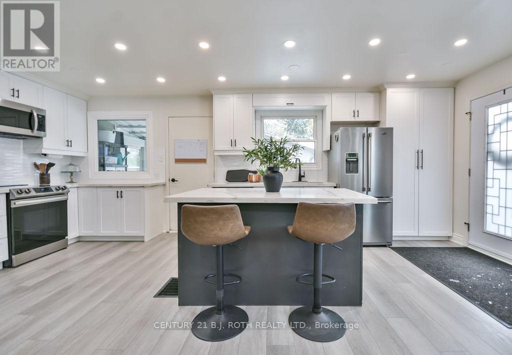 69 Janice Drive, Barrie, Ontario  L4N 5N4 - Photo 4 - S12535910