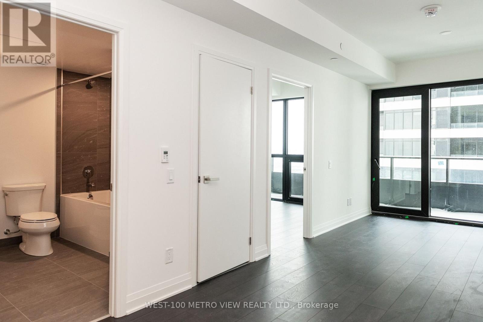 2708 - 4015 The Exchange, Mississauga, Ontario  L5B 0N9 - Photo 11 - W12535278