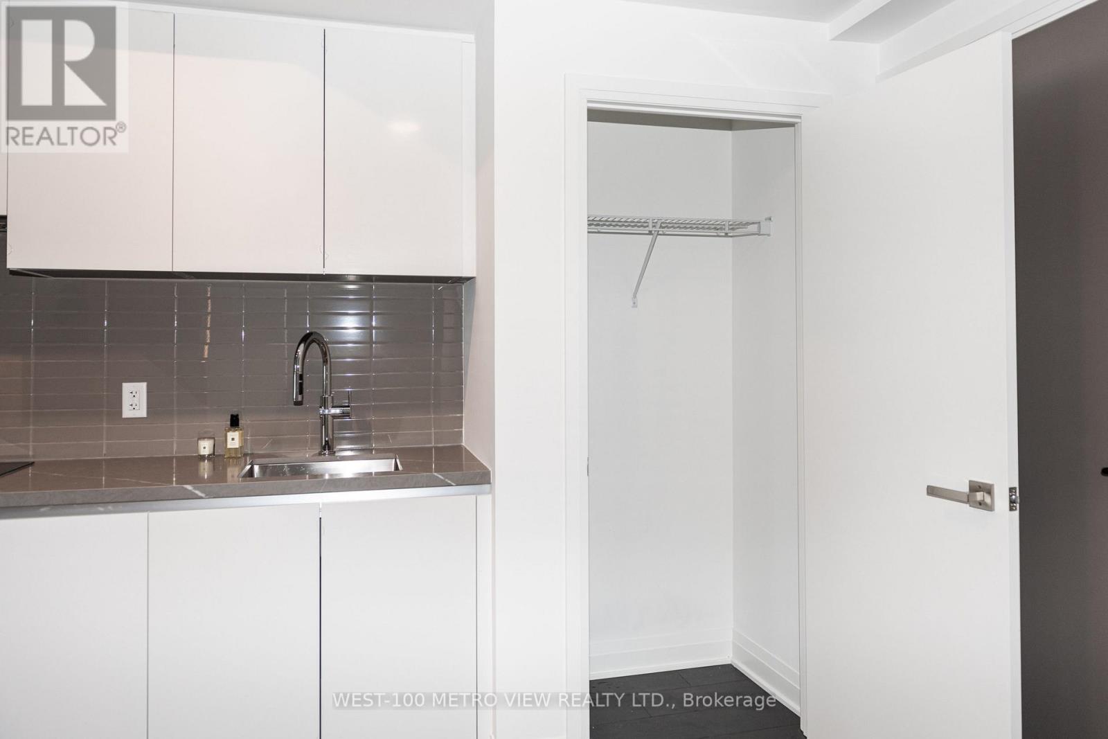 2708 - 4015 The Exchange, Mississauga, Ontario  L5B 0N9 - Photo 7 - W12535278