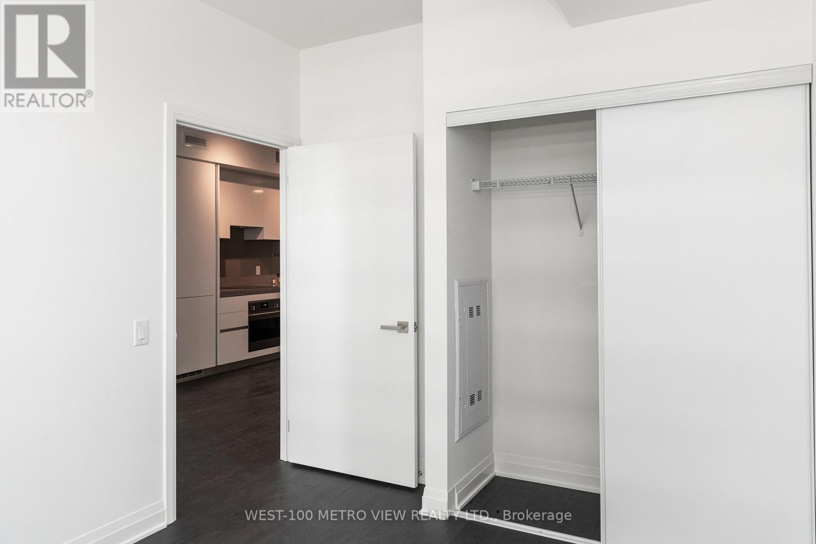 2708 - 4015 The Exchange, Mississauga, Ontario  L5B 0N9 - Photo 13 - W12535278