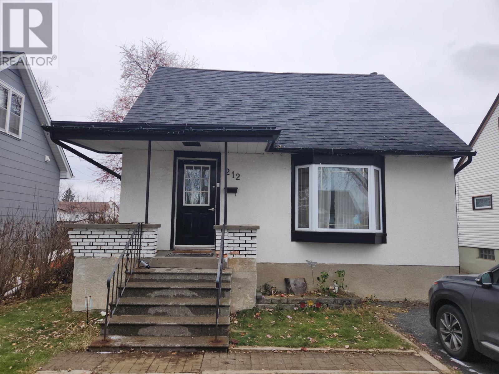 212 Kenogami Ave S, Thunder Bay, Ontario  P7B 4S3 - Photo 1 - TB253451