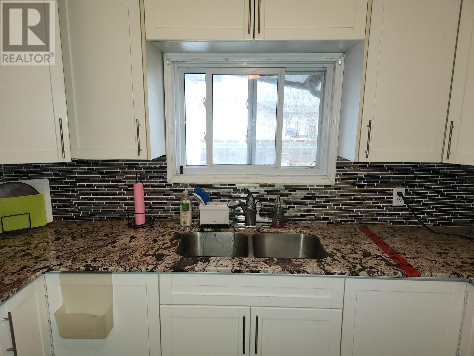 212 Kenogami Ave S, Thunder Bay, Ontario  P7B 4S3 - Photo 7 - TB253451