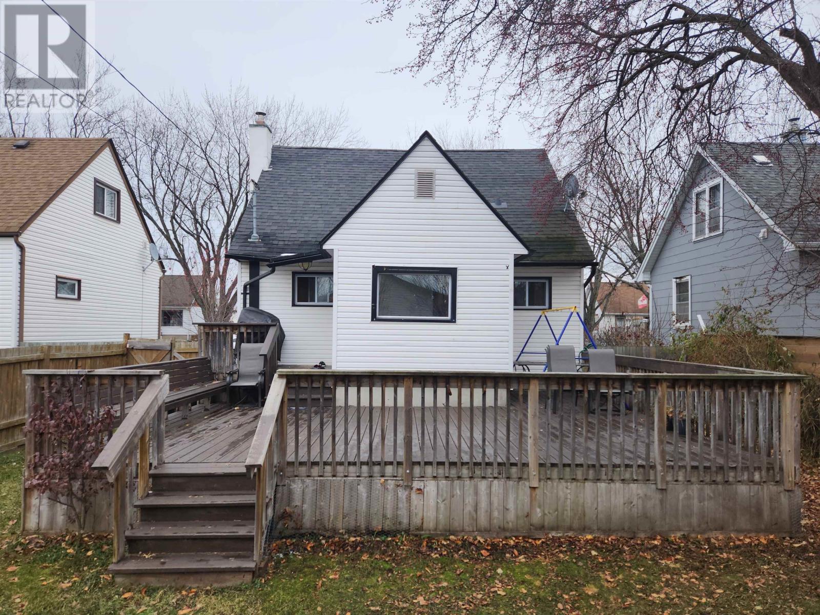 212 Kenogami Ave S, Thunder Bay, Ontario  P7B 4S3 - Photo 29 - TB253451