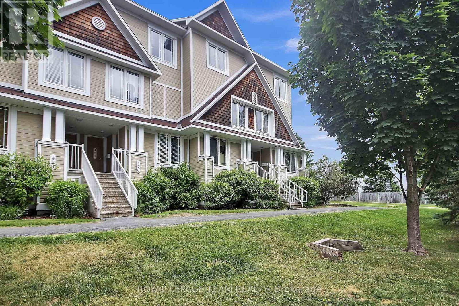 16 - 414 HILLSBORO PRIVATE, Ottawa, Ontario