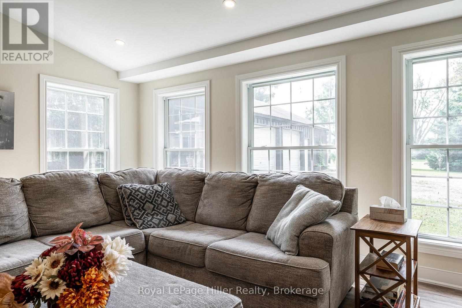 22742 Nissouri Road, Thames Centre, Ontario  N0M 2P0 - Photo 17 - X12293350