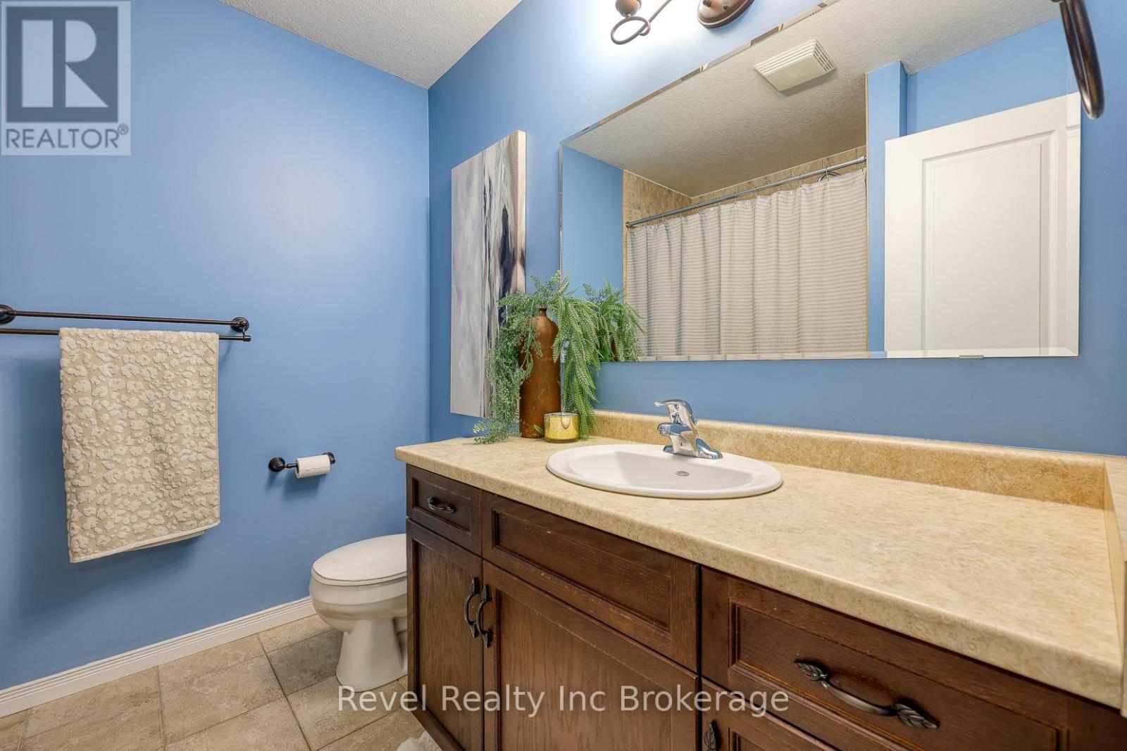 706 Frontenac Crescent, Woodstock, Ontario  N4V 0B1 - Photo 20 - X12536262