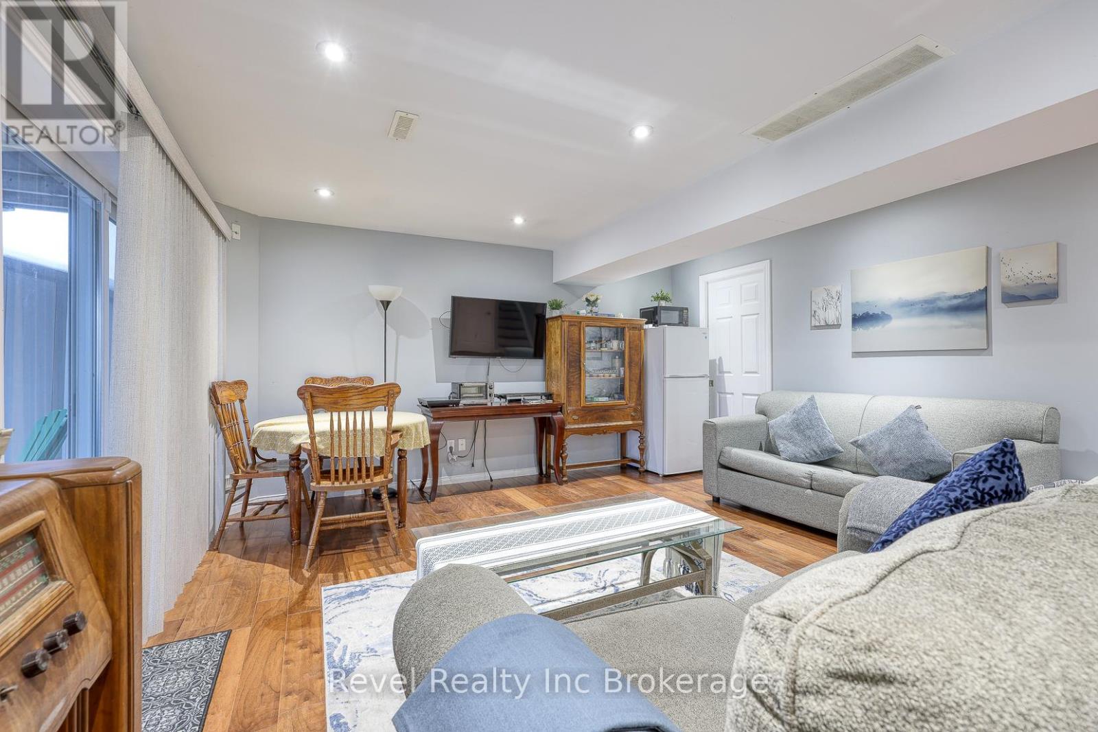 706 Frontenac Crescent, Woodstock, Ontario  N4V 0B1 - Photo 22 - X12536262