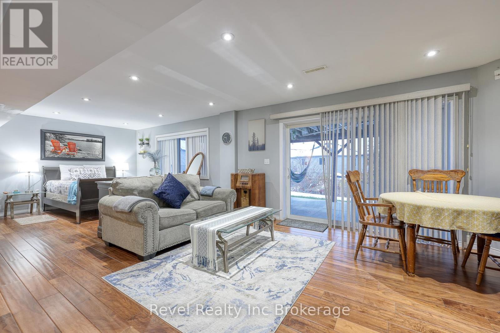 706 Frontenac Crescent, Woodstock, Ontario  N4V 0B1 - Photo 23 - X12536262