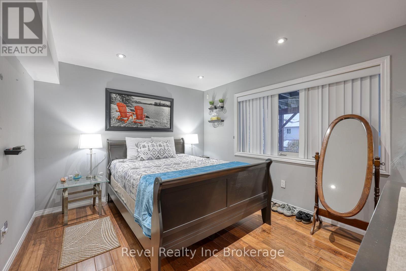 706 Frontenac Crescent, Woodstock, Ontario  N4V 0B1 - Photo 24 - X12536262