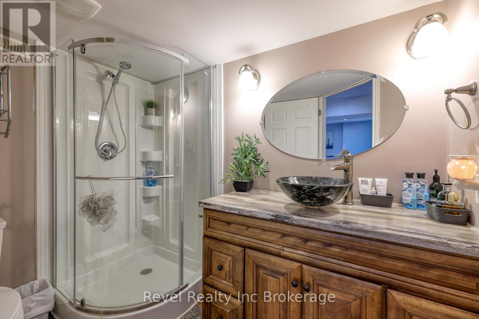 706 Frontenac Crescent, Woodstock, Ontario  N4V 0B1 - Photo 25 - X12536262