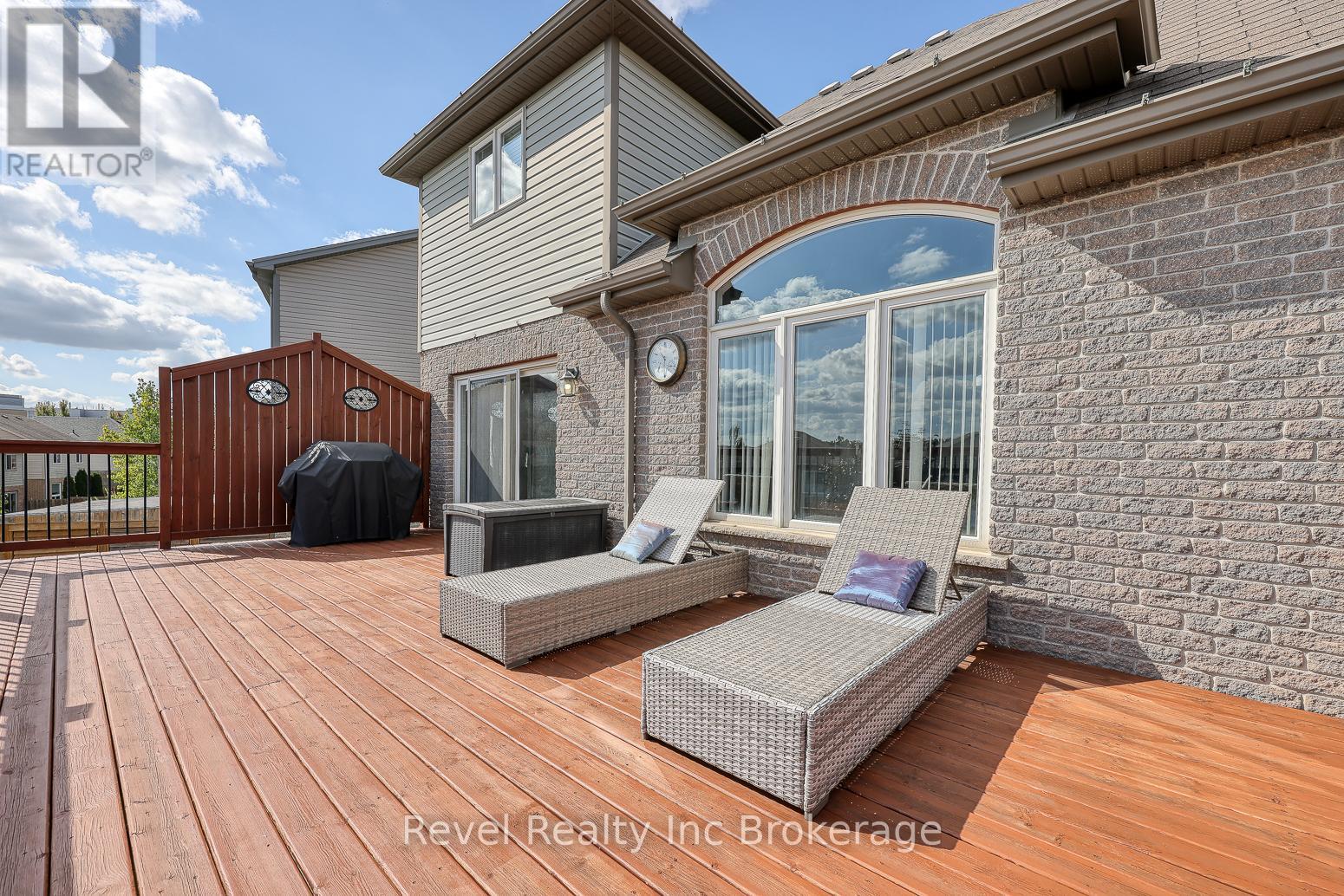 706 Frontenac Crescent, Woodstock, Ontario  N4V 0B1 - Photo 27 - X12536262