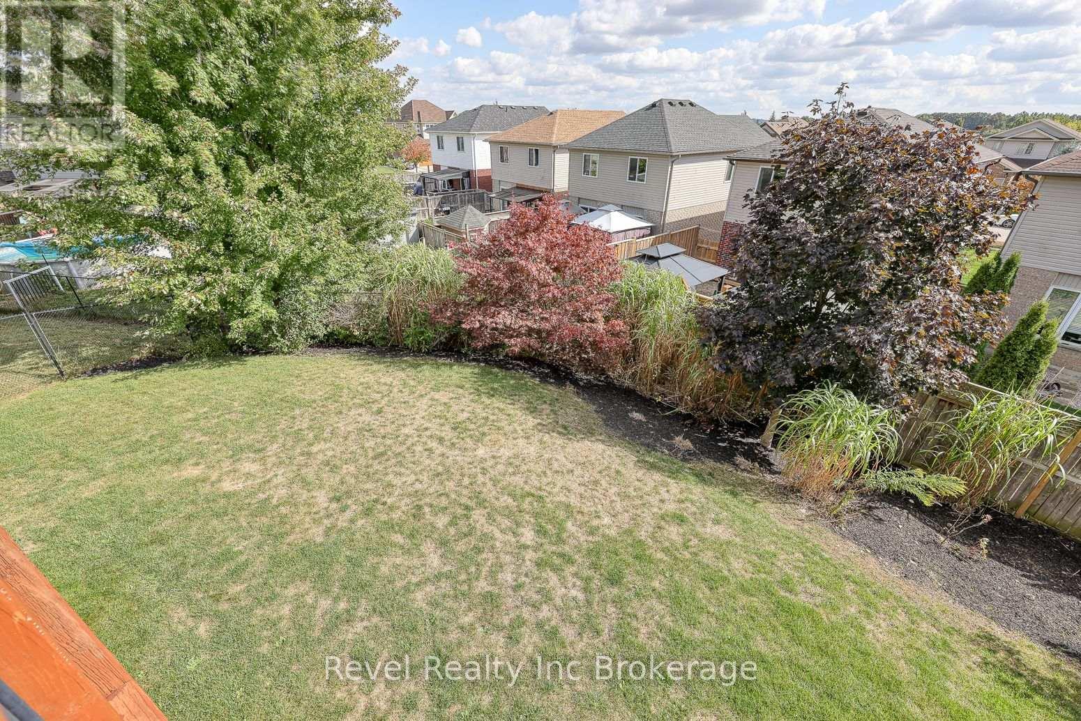 706 Frontenac Crescent, Woodstock, Ontario  N4V 0B1 - Photo 28 - X12536262