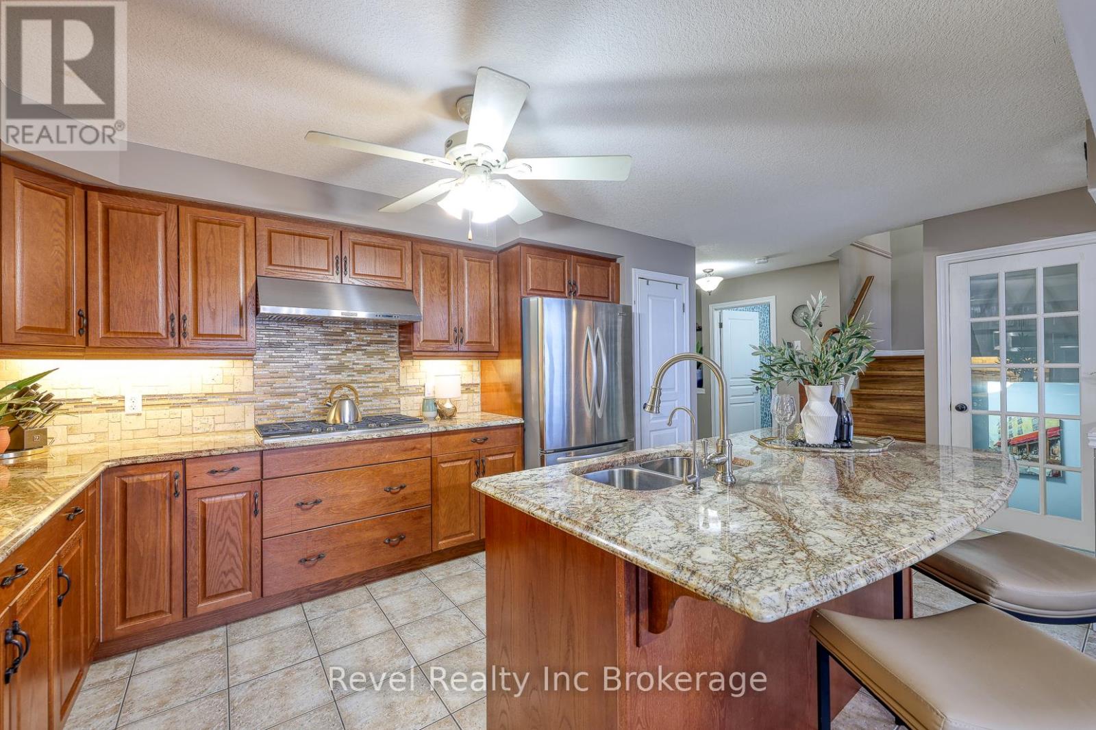 706 Frontenac Crescent, Woodstock, Ontario  N4V 0B1 - Photo 8 - X12536262