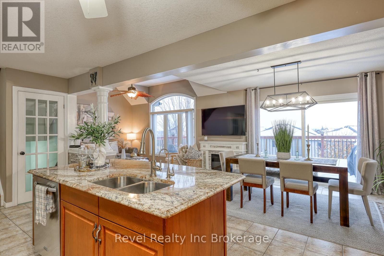 706 Frontenac Crescent, Woodstock, Ontario  N4V 0B1 - Photo 9 - X12536262