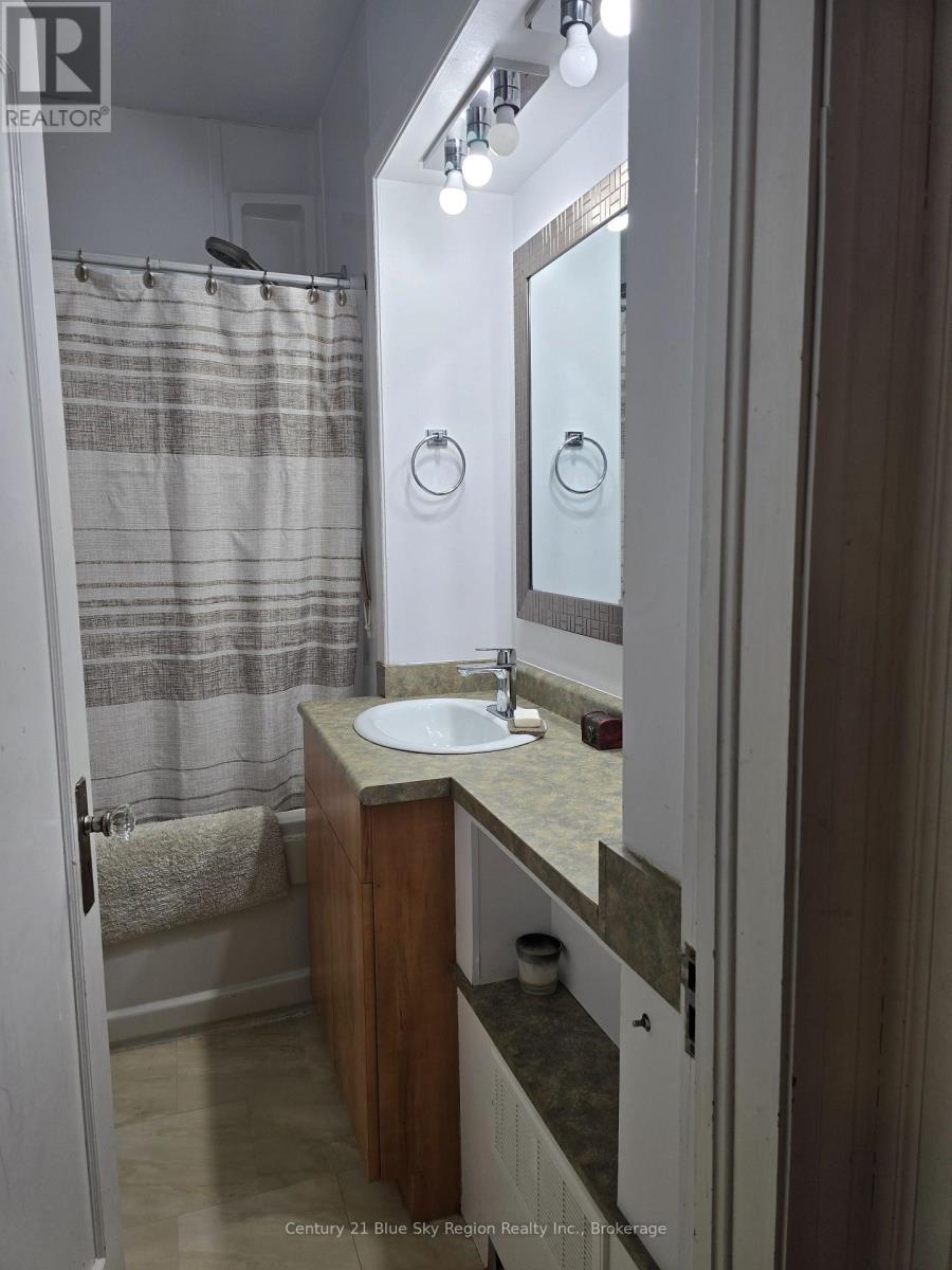 171 Fifth Avenue W, North Bay, Ontario  P1B 3N4 - Photo 19 - X12536042