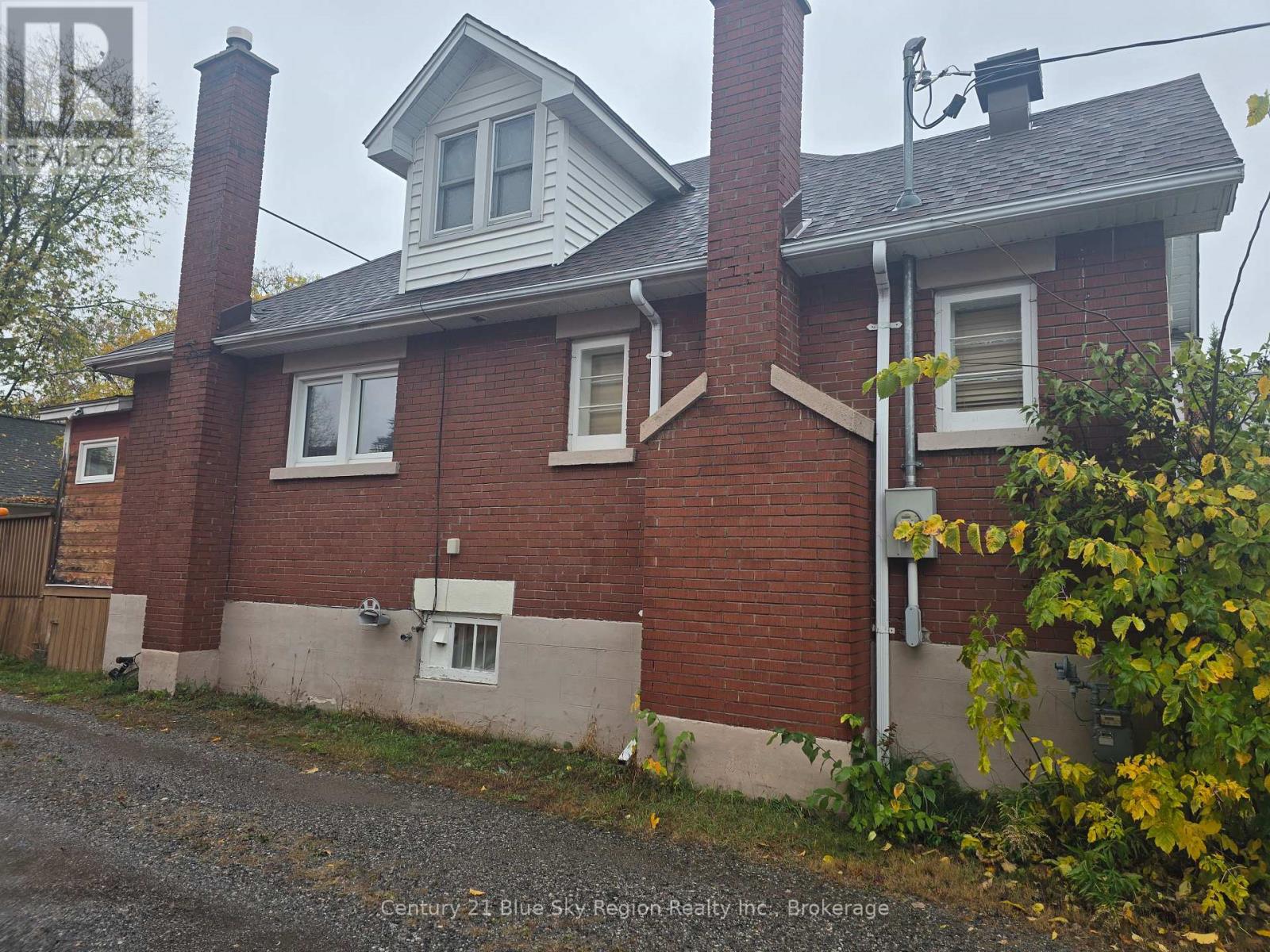 171 Fifth Avenue W, North Bay, Ontario  P1B 3N4 - Photo 2 - X12536042