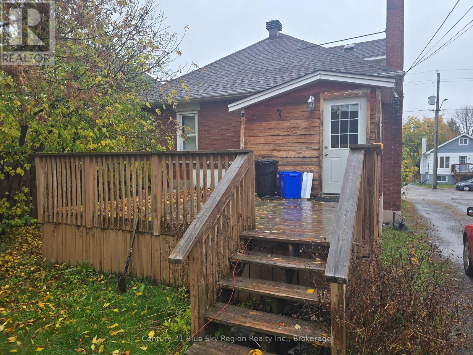 171 Fifth Avenue W, North Bay, Ontario  P1B 3N4 - Photo 4 - X12536042