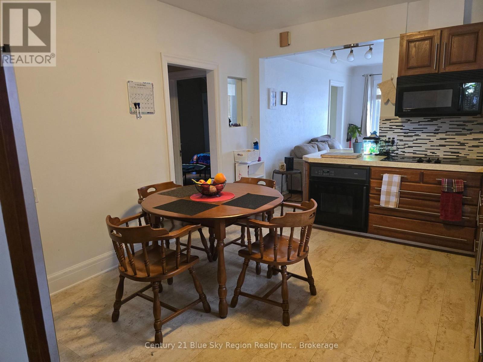 171 Fifth Avenue W, North Bay, Ontario  P1B 3N4 - Photo 9 - X12536042