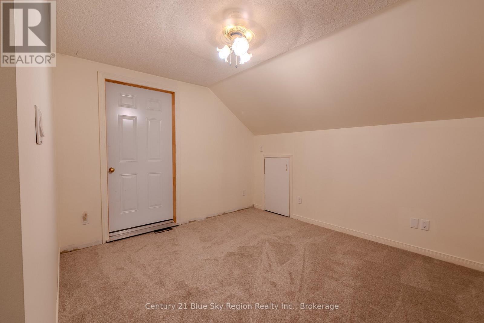 10 Toronto Street, Callander, Ontario  P0H 1H0 - Photo 16 - X12536156