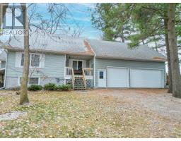 10 TORONTO STREET, Callander, Ontario