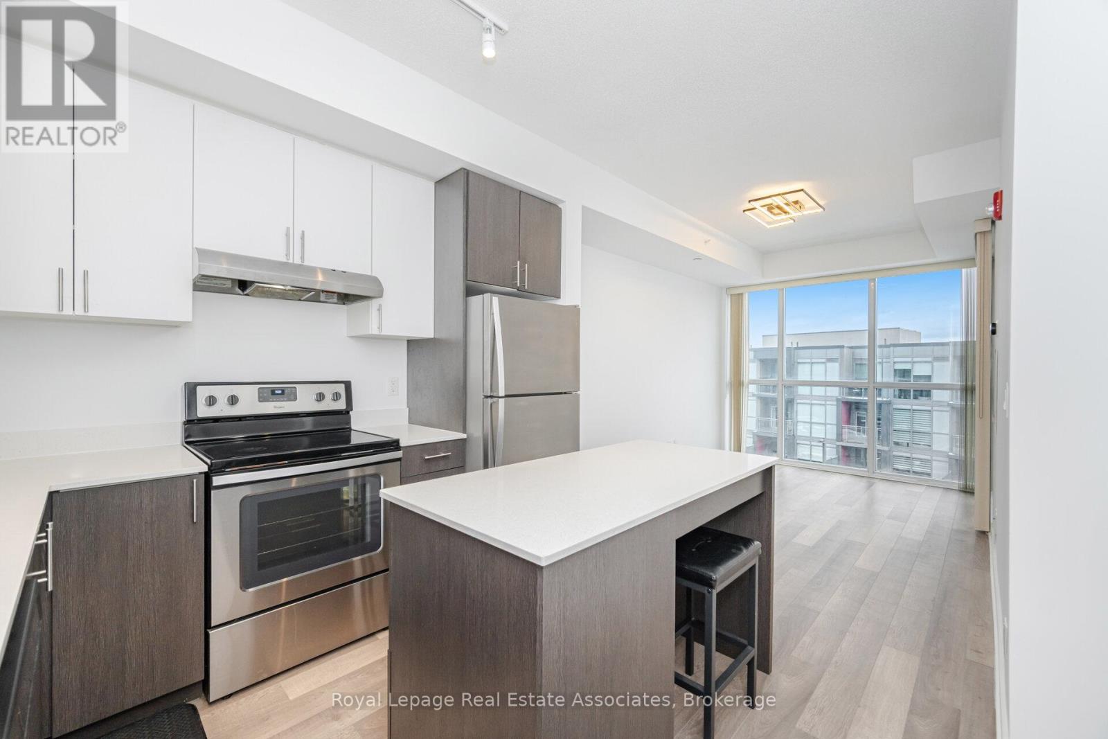 B401 - 5240 Dundas Street, Burlington, Ontario  L7L 0J6 - Photo 8 - W12535916