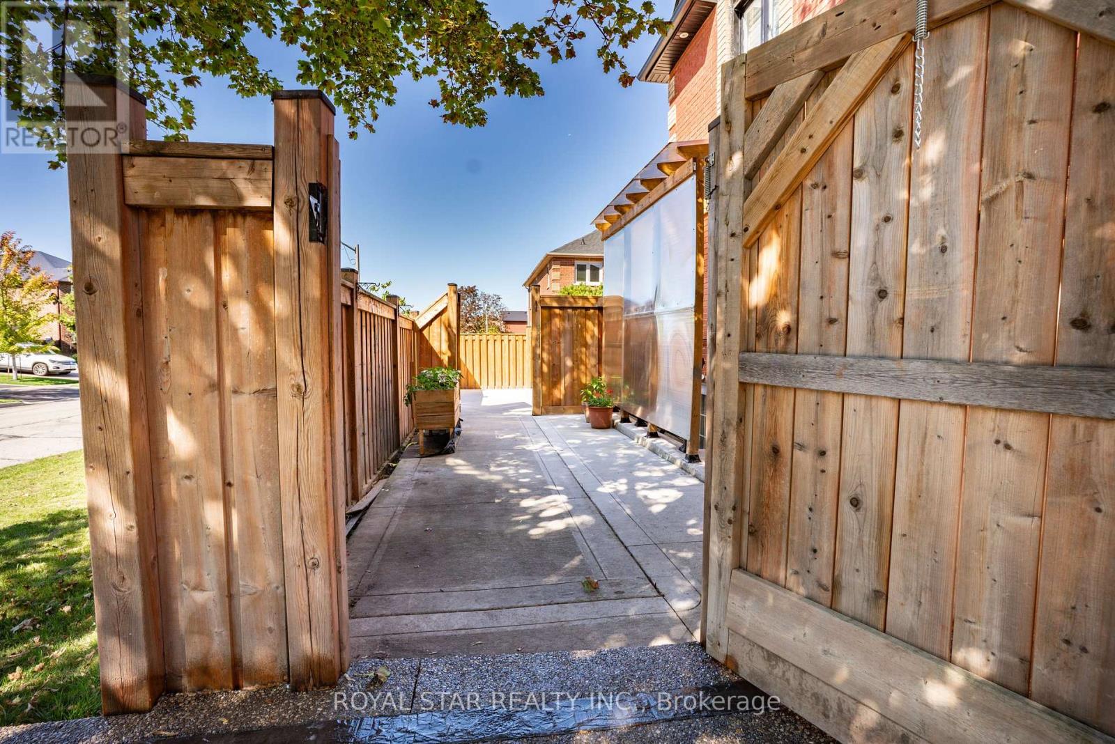 22 Livingston Drive, Caledon, Ontario  L7C 1A1 - Photo 42 - W12535918