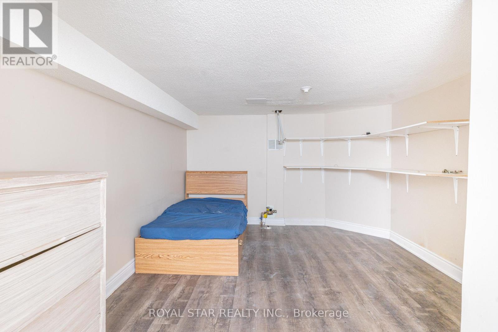 22 Livingston Drive, Caledon, Ontario  L7C 1A1 - Photo 49 - W12535918